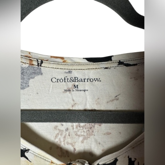 Croft & Barrow Women’s Henley T-Shirt Floral Tie-Dye Print Black Brown Size M - Picture 3 of 7